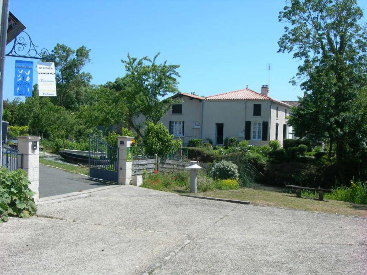 הוילה Gite Charmant Au Bord De L'Eau Avec Canoes, Terrasse Et Jardin A Damvix, Au Coeur Du Marais Poitevin. - Fr-1-426-354 מראה חיצוני תמונה