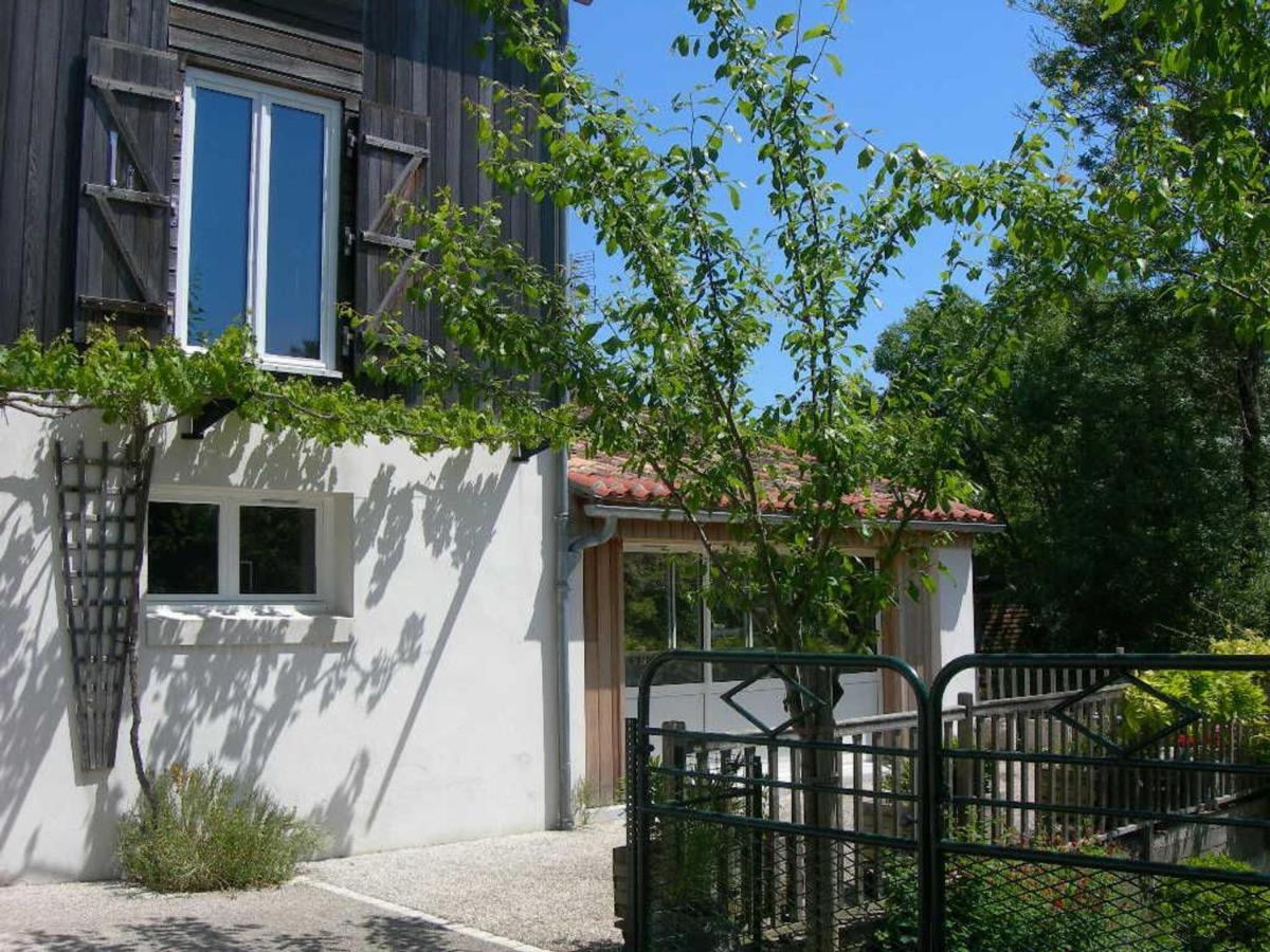 הוילה Gite Charmant Au Bord De L'Eau Avec Canoes, Terrasse Et Jardin A Damvix, Au Coeur Du Marais Poitevin. - Fr-1-426-354 מראה חיצוני תמונה