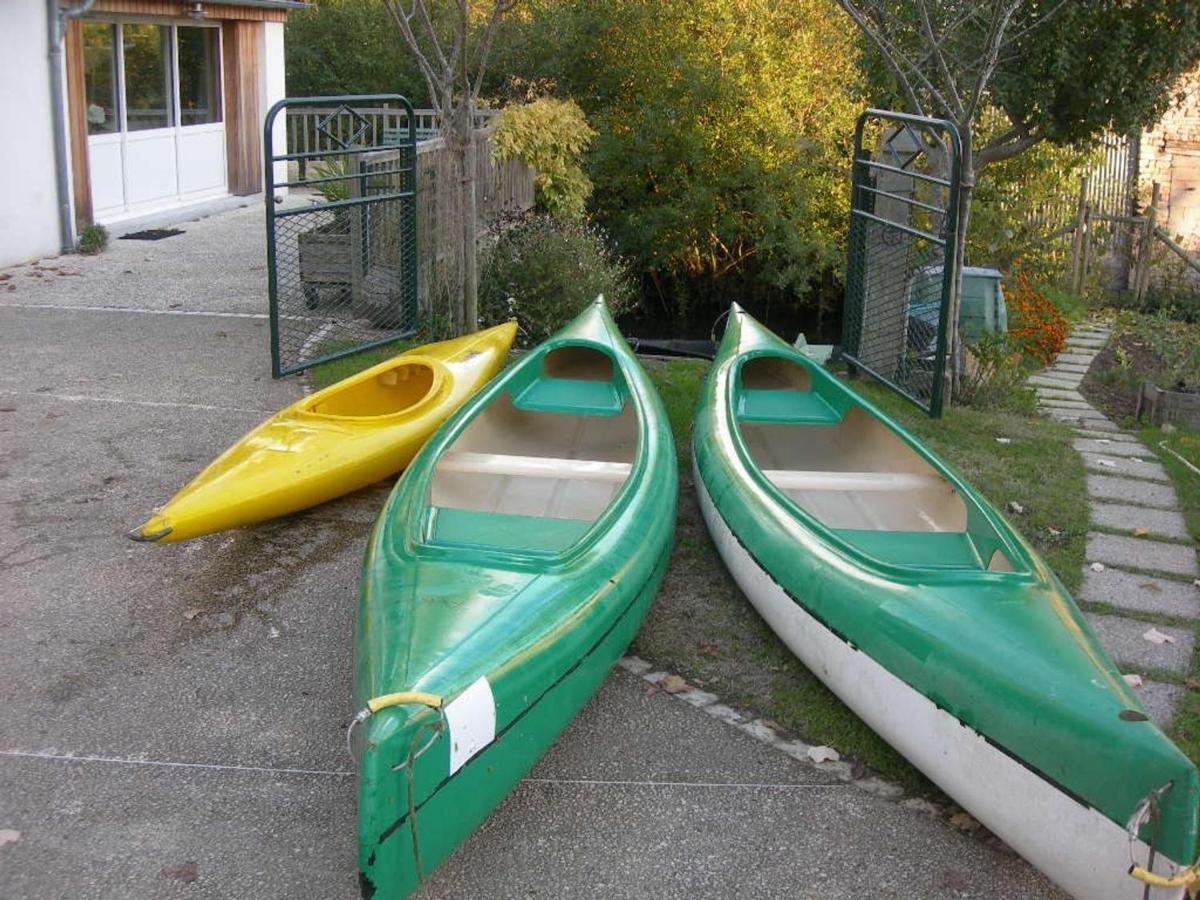 הוילה Gite Charmant Au Bord De L'Eau Avec Canoes, Terrasse Et Jardin A Damvix, Au Coeur Du Marais Poitevin. - Fr-1-426-354 מראה חיצוני תמונה